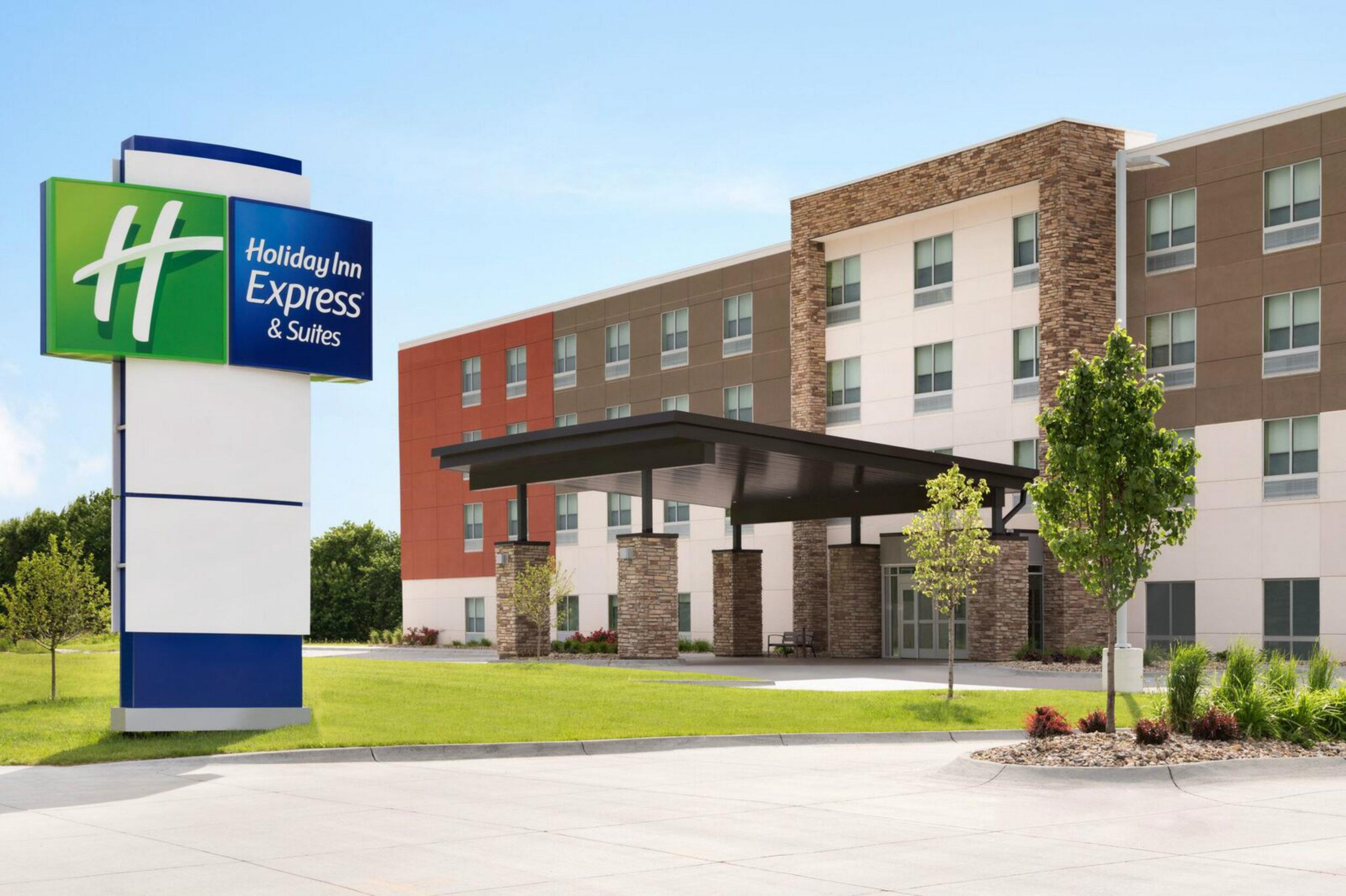Holiday Inn Express & Suites - Millersburg By Ihg Exterior photo